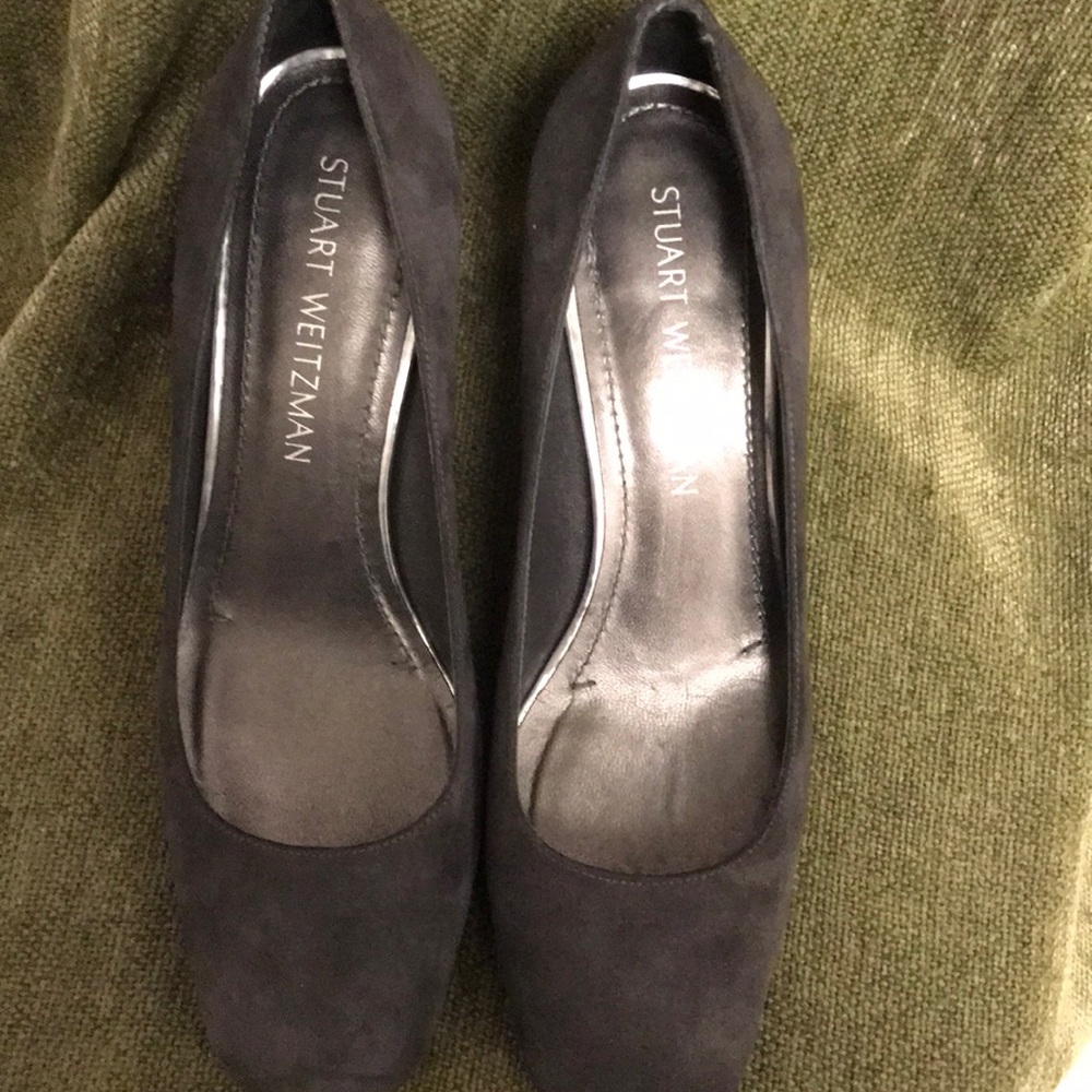 Authentic Stuart Weitzman Gray Suede Maymid Pump - image 6